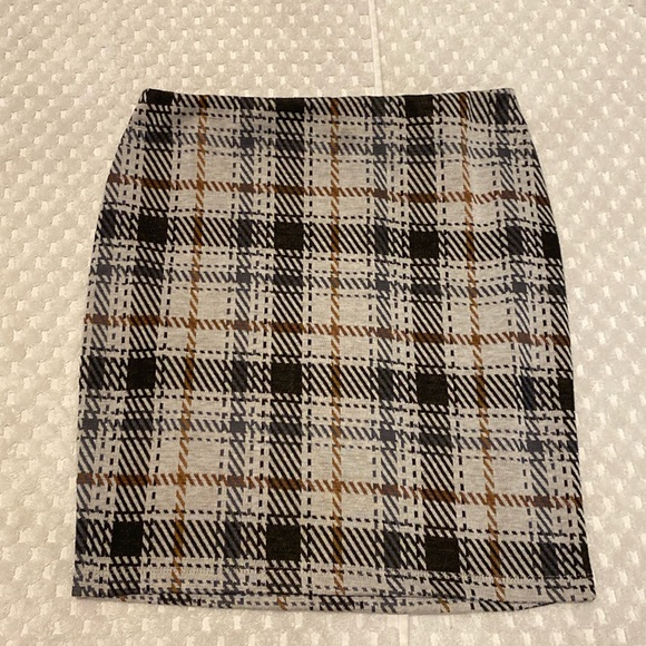 Plaid skirt - Picture 1 of 2